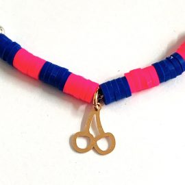 dettaglio bracciale ciliegia blu fucsia